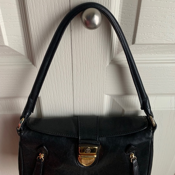 Valentina Black Leather Handbag - Picture 3 of 16